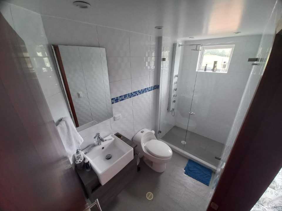 ARRIENDO CASA CAMPESTRE CON DIEZ MIL M2. 18 linda_y_moderna_casa_en_chia_1667081485-4658_4026.jpg