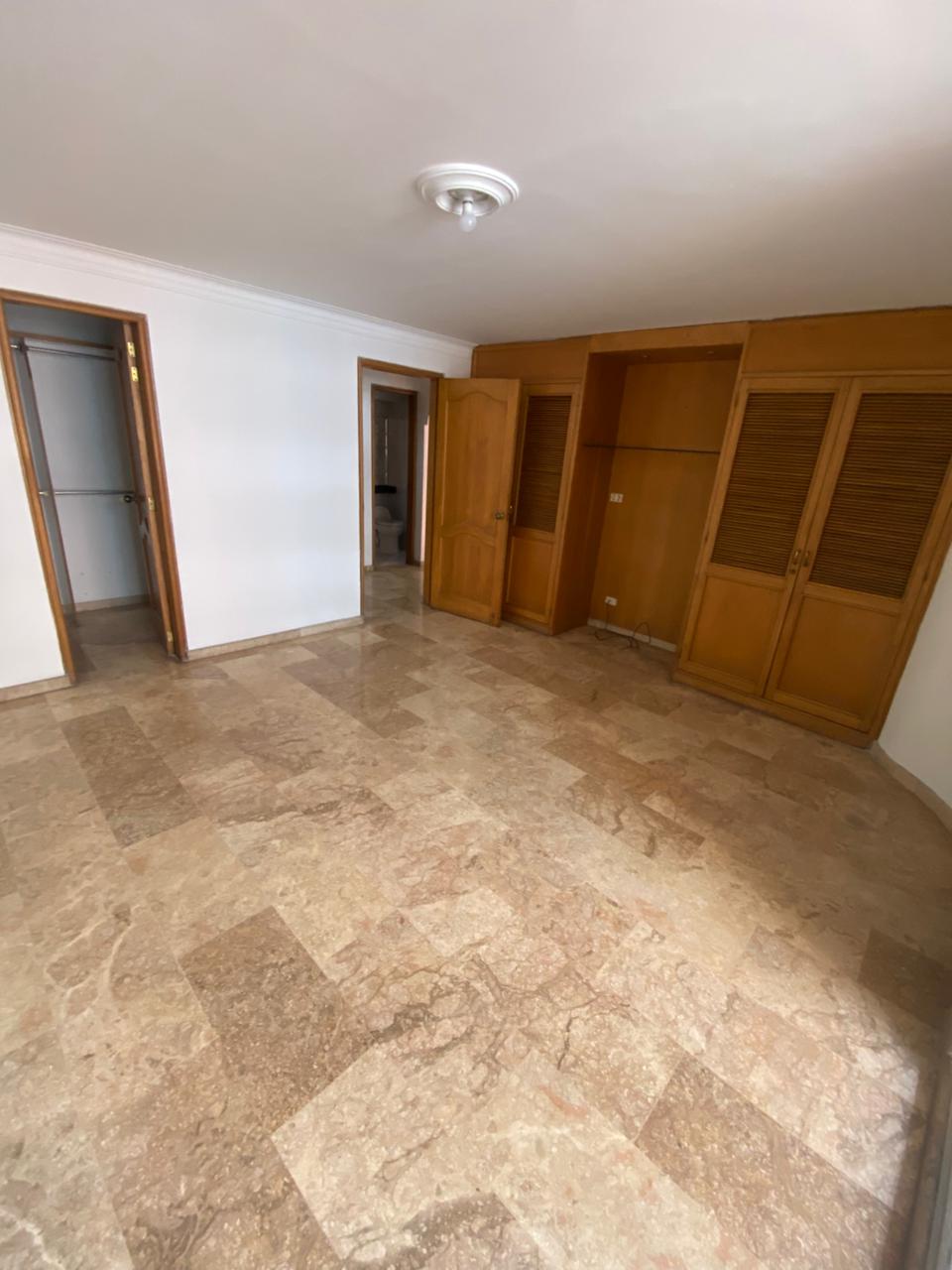 SE ARRIENDA VENDE APARTAMENTO EN EL EDIFICIO LITUANIA, LAURELES 9 1175411120251027114941.jpeg