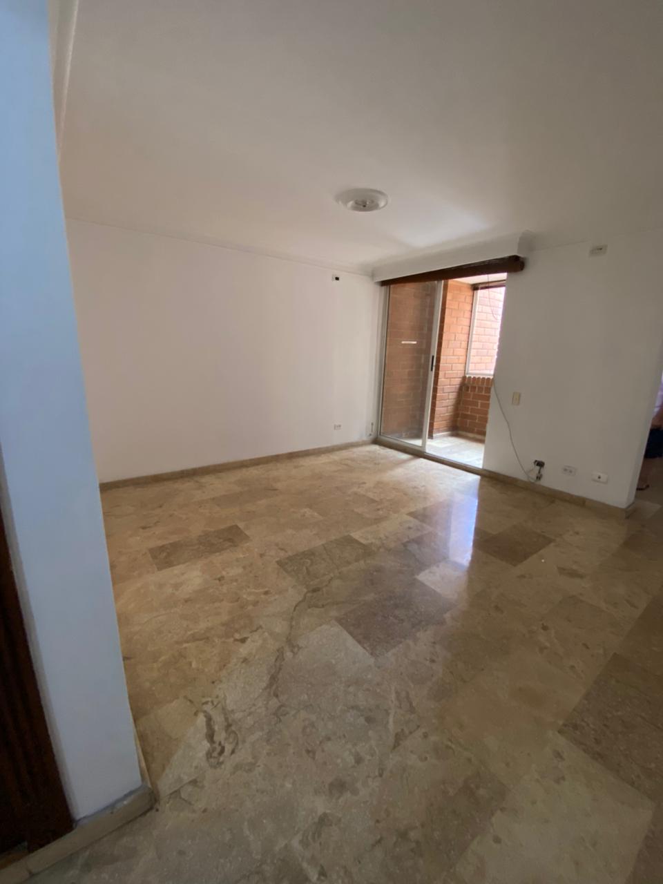 SE ARRIENDA VENDE APARTAMENTO EN EL EDIFICIO LITUANIA, LAURELES 13 1175411420251027115029.jpeg