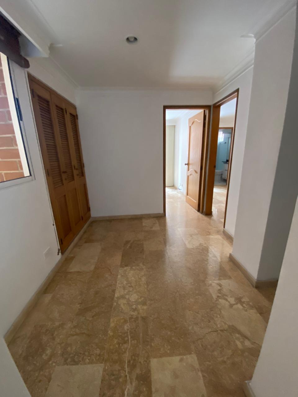 SE ARRIENDA VENDE APARTAMENTO EN EL EDIFICIO LITUANIA, LAURELES 16 1175411720251027115122.jpeg