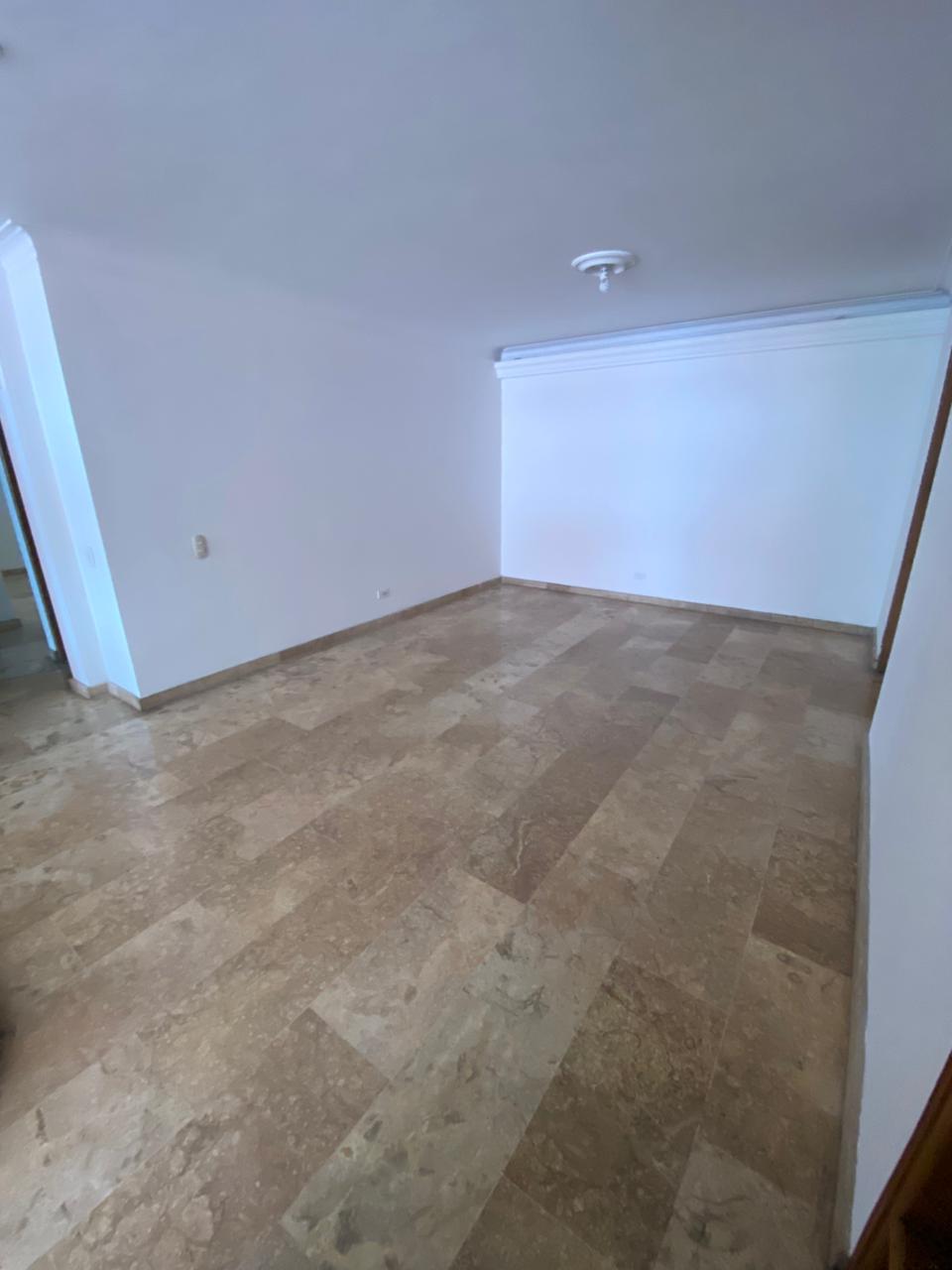 SE ARRIENDA VENDE APARTAMENTO EN EL EDIFICIO LITUANIA, LAURELES 3 117541220251027114623.jpeg