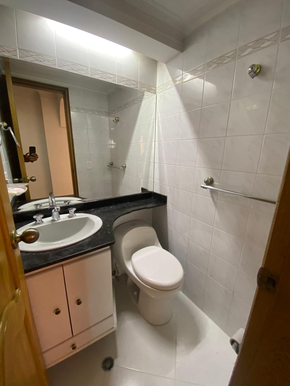 SE ARRIENDA VENDE APARTAMENTO EN EL EDIFICIO LITUANIA, LAURELES 7 117541720251027114856.jpeg