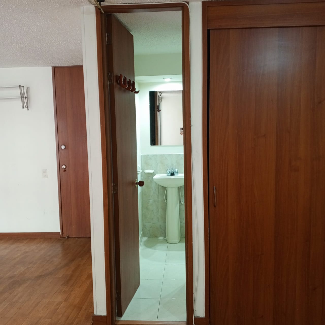 Apartamento tipo loft en arriendo, segundo piso, pradera Norte Bogotá 3 145411220251023085024.jpg