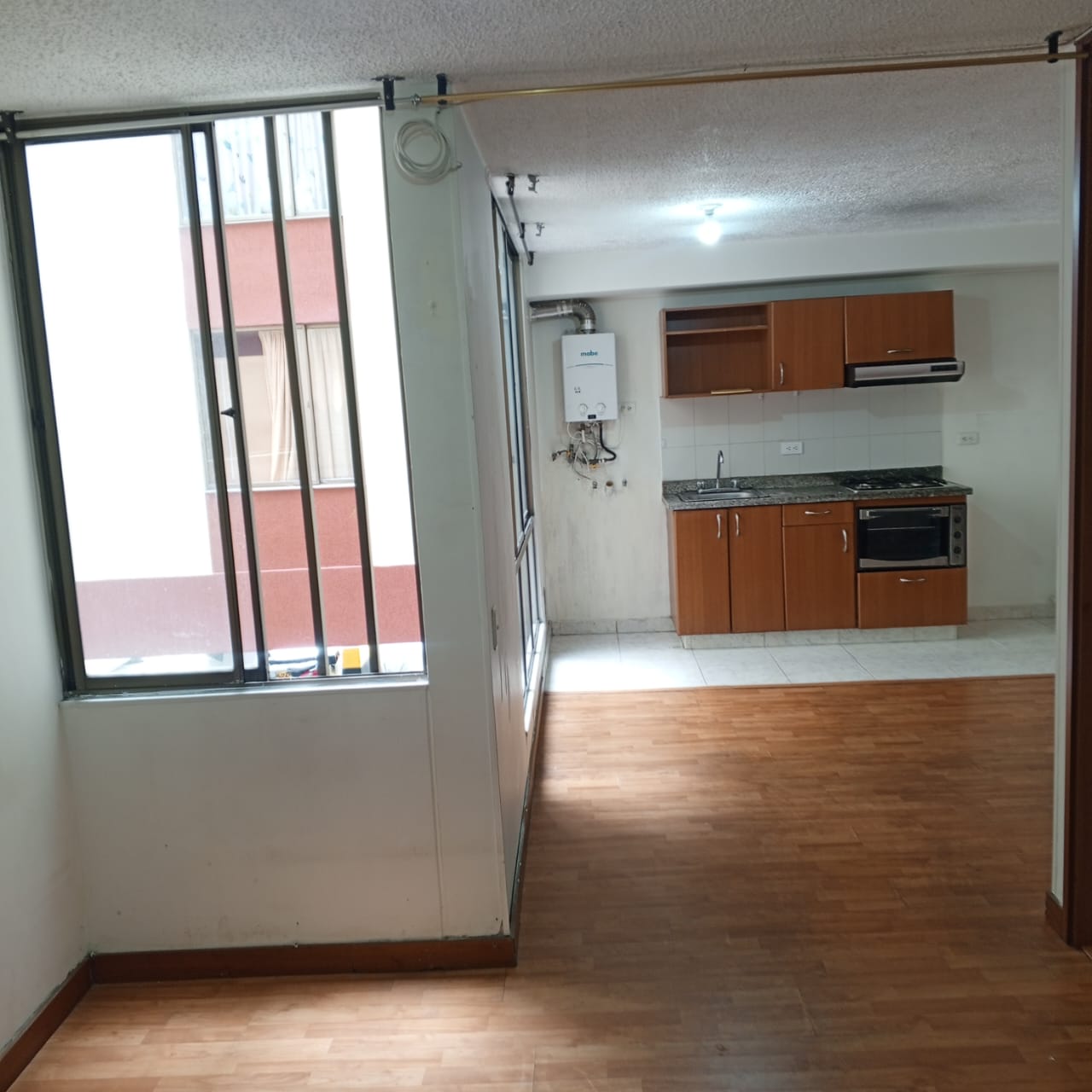 Arriendo apartaestudio Santa Barbara