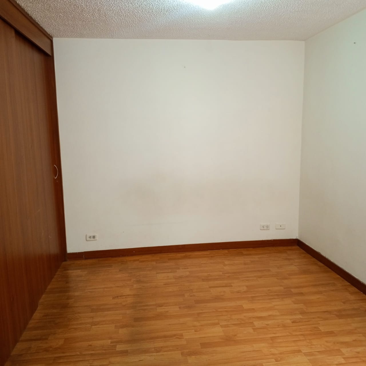 Apartamento tipo loft en arriendo, segundo piso, pradera Norte Bogotá 6 145411720251023085025.jpg