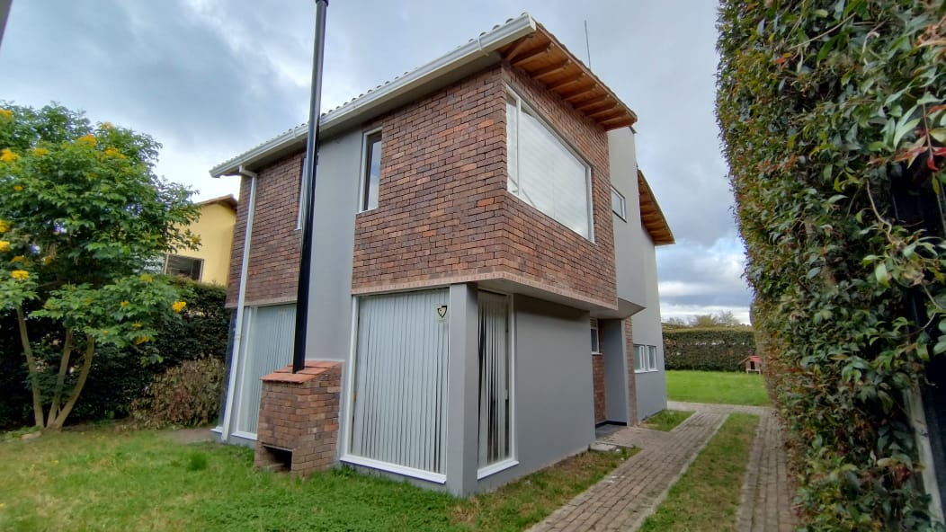 ARRIENDO APTO AMOBLADO EN CLUB HOUSE RICAURTE