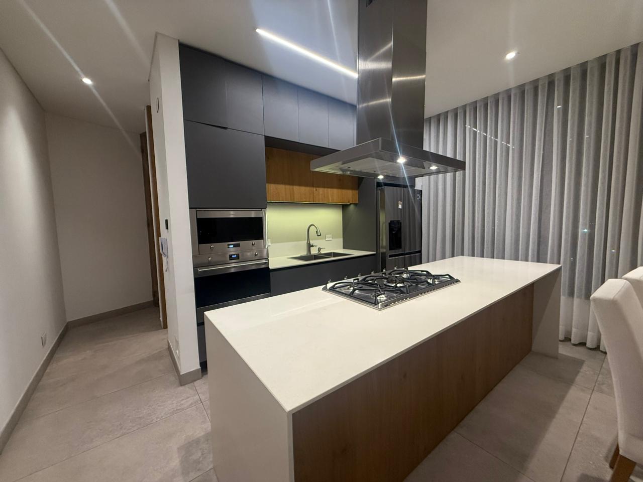 Oficina en arriendo Cali Bellavista 1158 m² 3 pisos