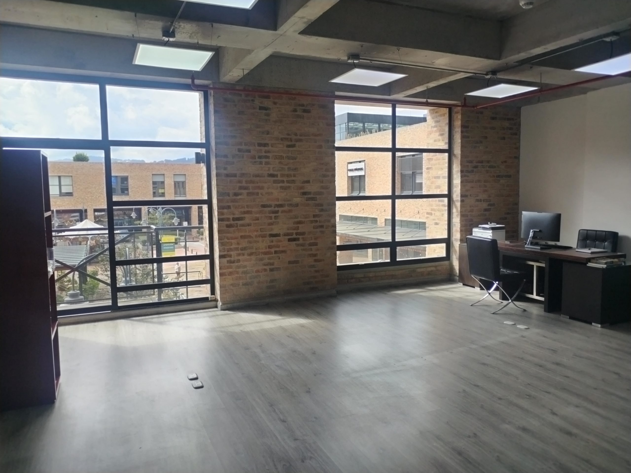 ARRIENDO OFICINA 60 M2 SAN ROQUE - CAJICÁ 7 17016520251022061517.jpg