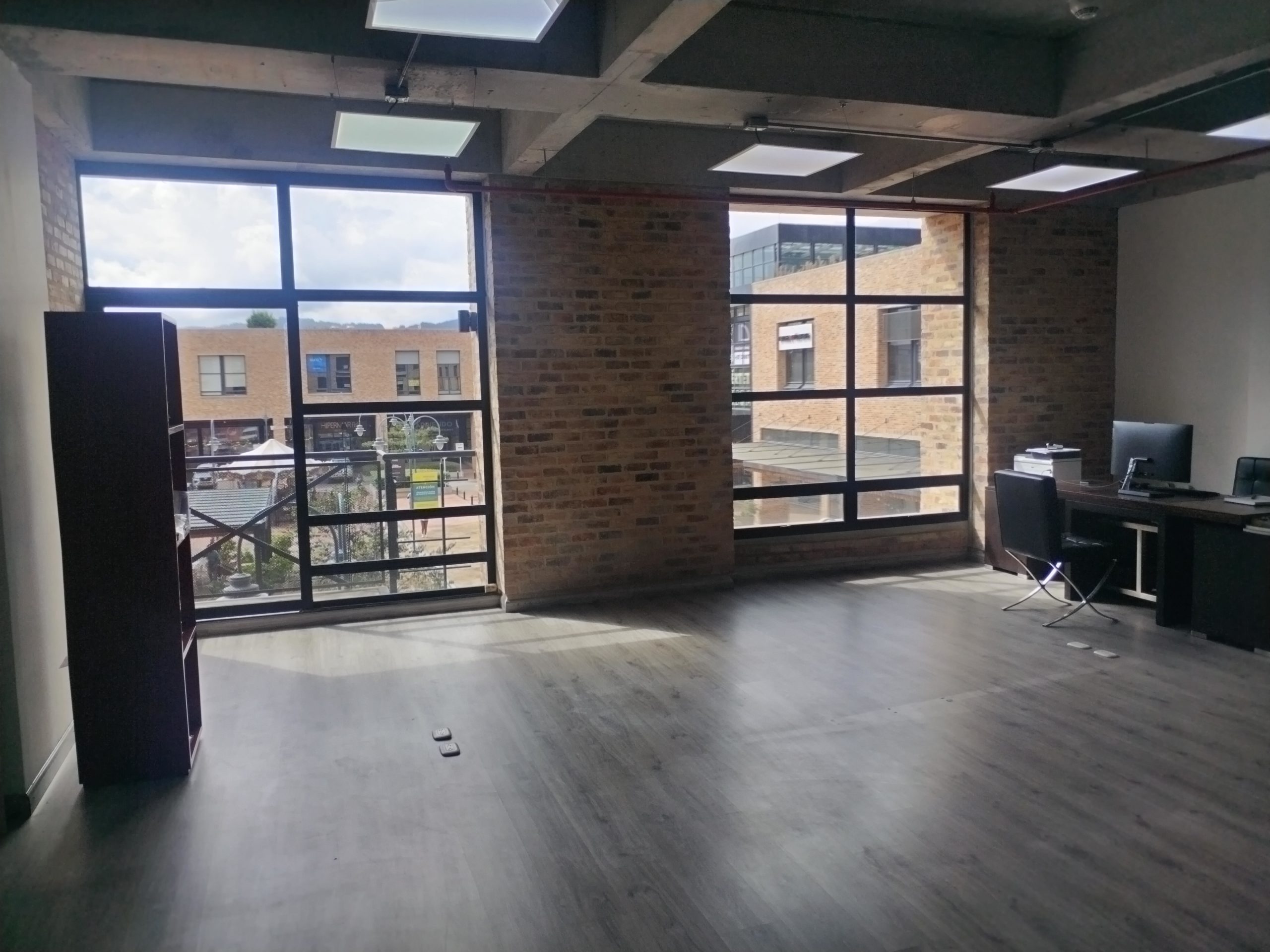 ARRIENDO OFICINA 60 M2 SAN ROQUE - CAJICÁ 8 17016620251022061518.jpg