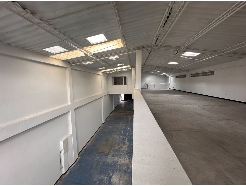 Bodega en Arriendo – Barrio Gaitán – 537 m² 7 178741020251022051546.jpeg