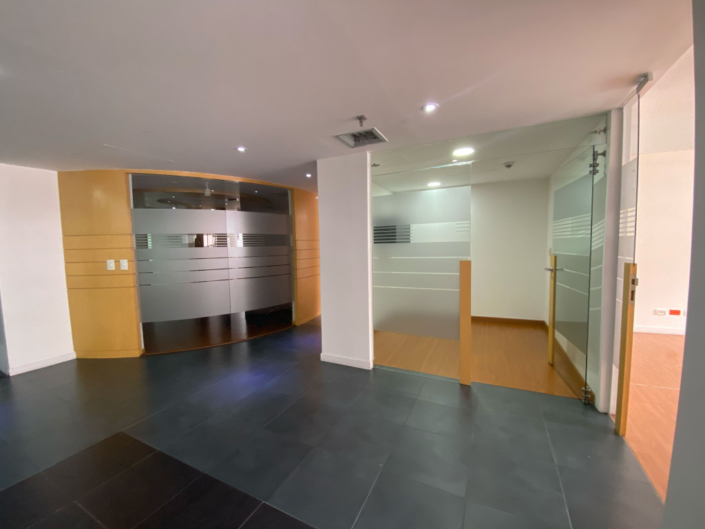 Oficina en arriendo – Chapinero – 332 m² 11 178741020251028040832.jpg