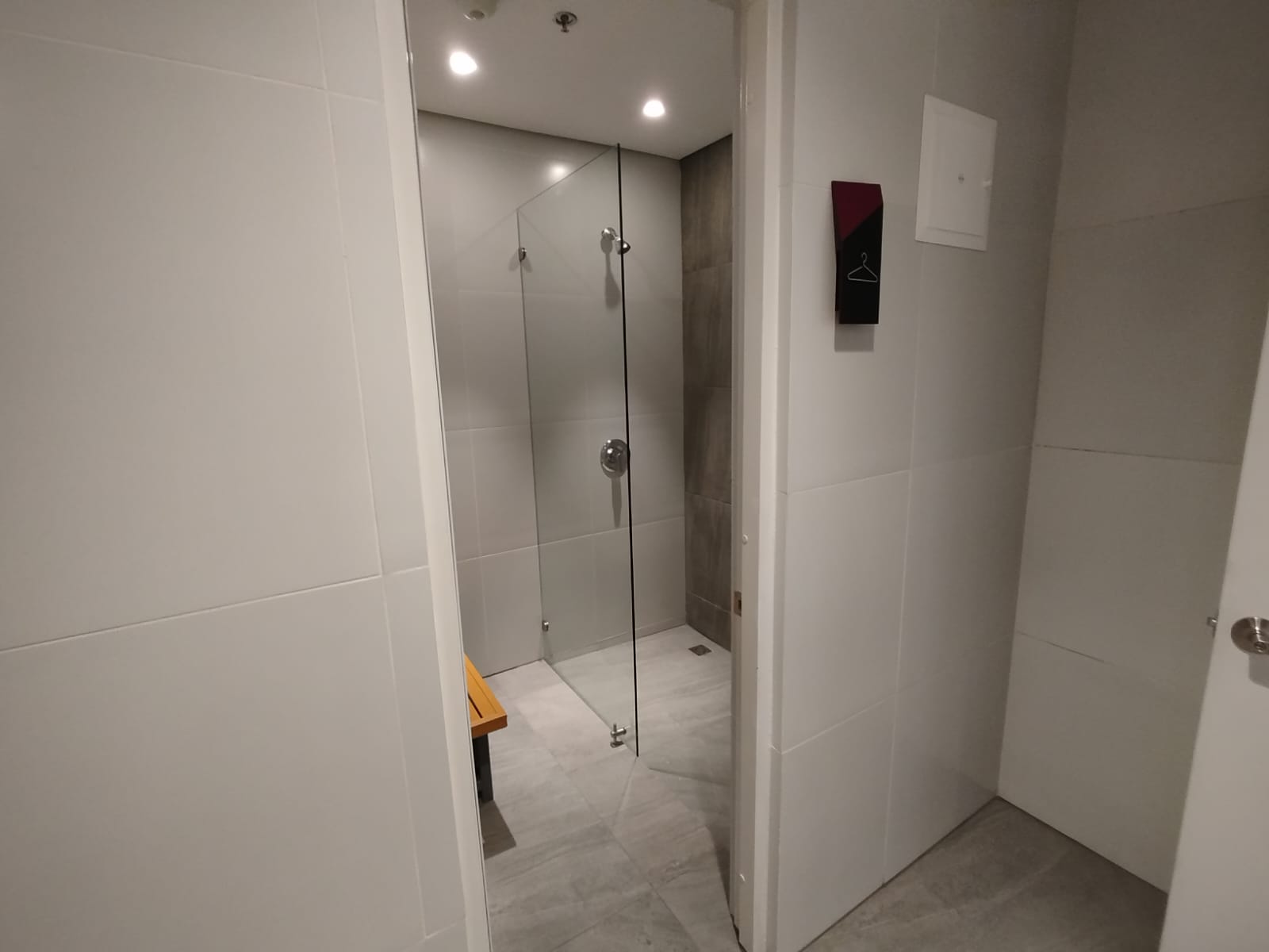 Oficina en arriendo – Av. El Dorado | 2.318 m² 7 178741220250917035236.jpeg