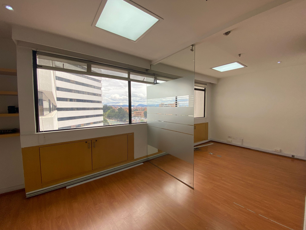 Oficina en arriendo – Chapinero – 332 m² 18 178741720251028040834.jpg