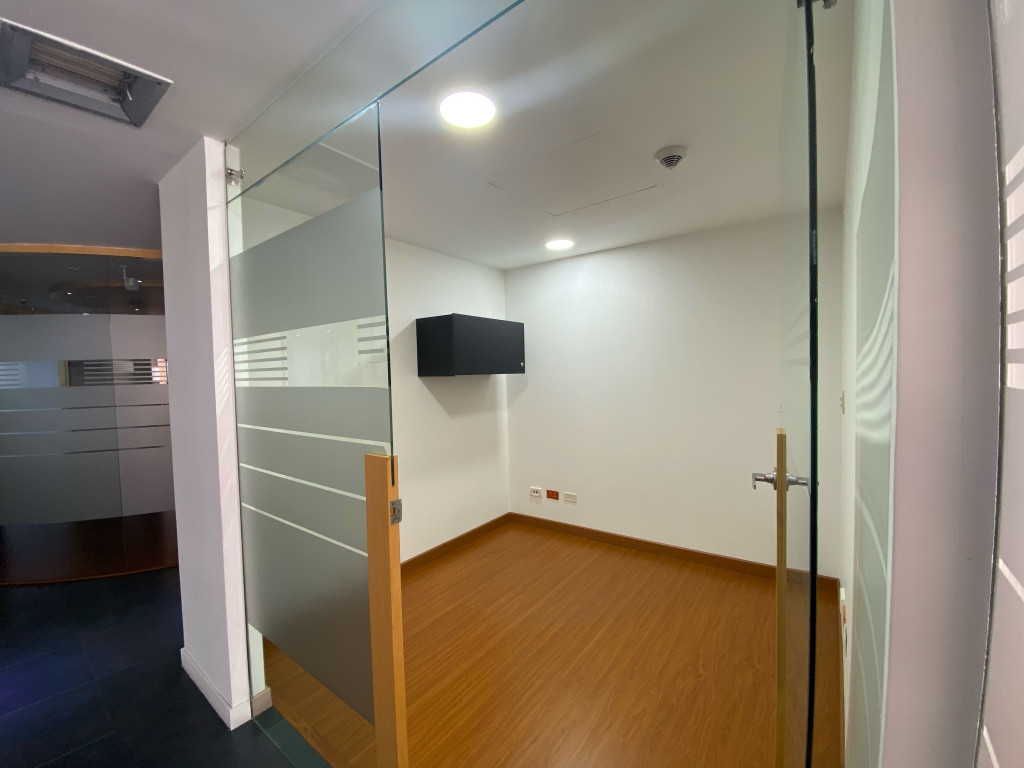 Oficina en arriendo – Chapinero – 332 m² 20 178741920251028040834.jpg