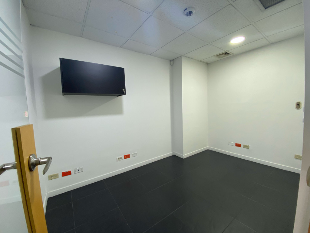 Oficina en arriendo – Chapinero – 332 m² 3 17874220251028040817.jpg