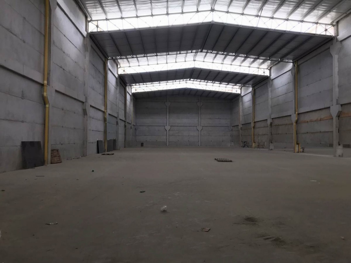 ARRIENDO BODEGA 2.500 M2 MADRID, CUND 5 MUELLES PARQUE INDUSTRIAL 27 ARRIENDO BODEGA 2.500 M2 MADRID, CUND 5 MUELLES PARQUE INDUSTRIAL