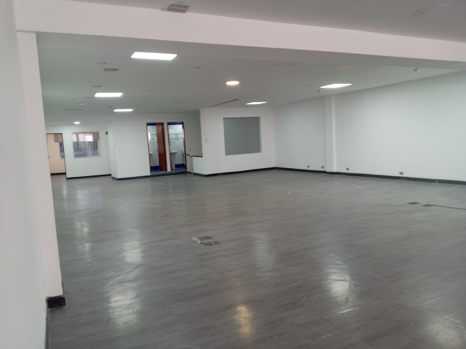 Bodega en Arriendo – Las Ferias – 450 m² 4 17874320251023083248.jpg