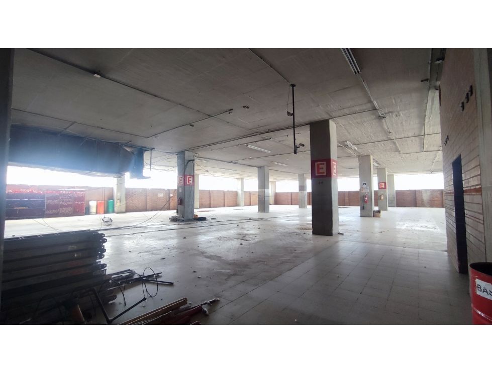 Bodega en arriendo – Montevideo – 8.000 m² 5 17874420251023043100.jpeg
