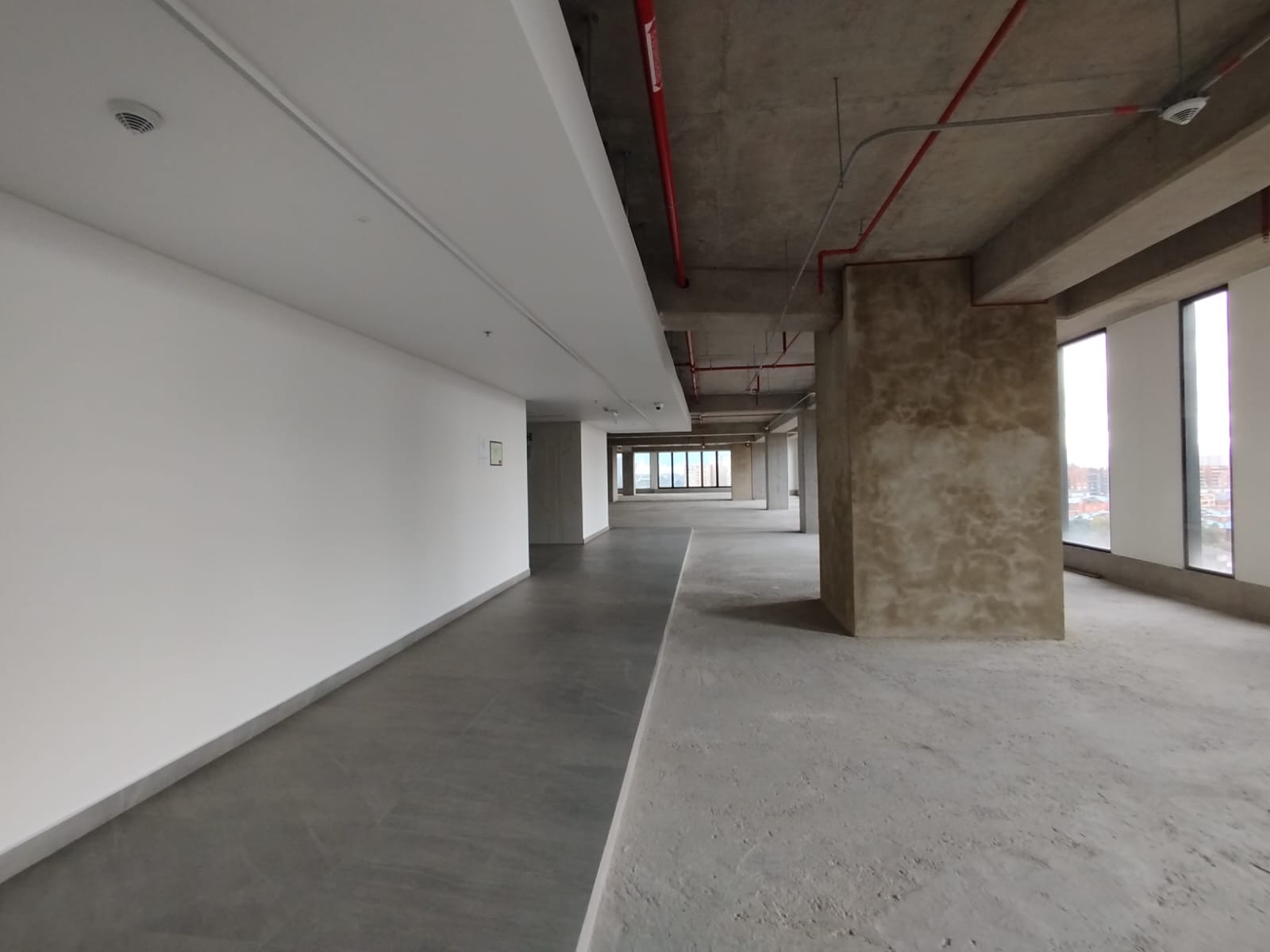 Oficina en arriendo – Av. El Dorado | 2.318 m² 3 17874820250917035155.jpeg
