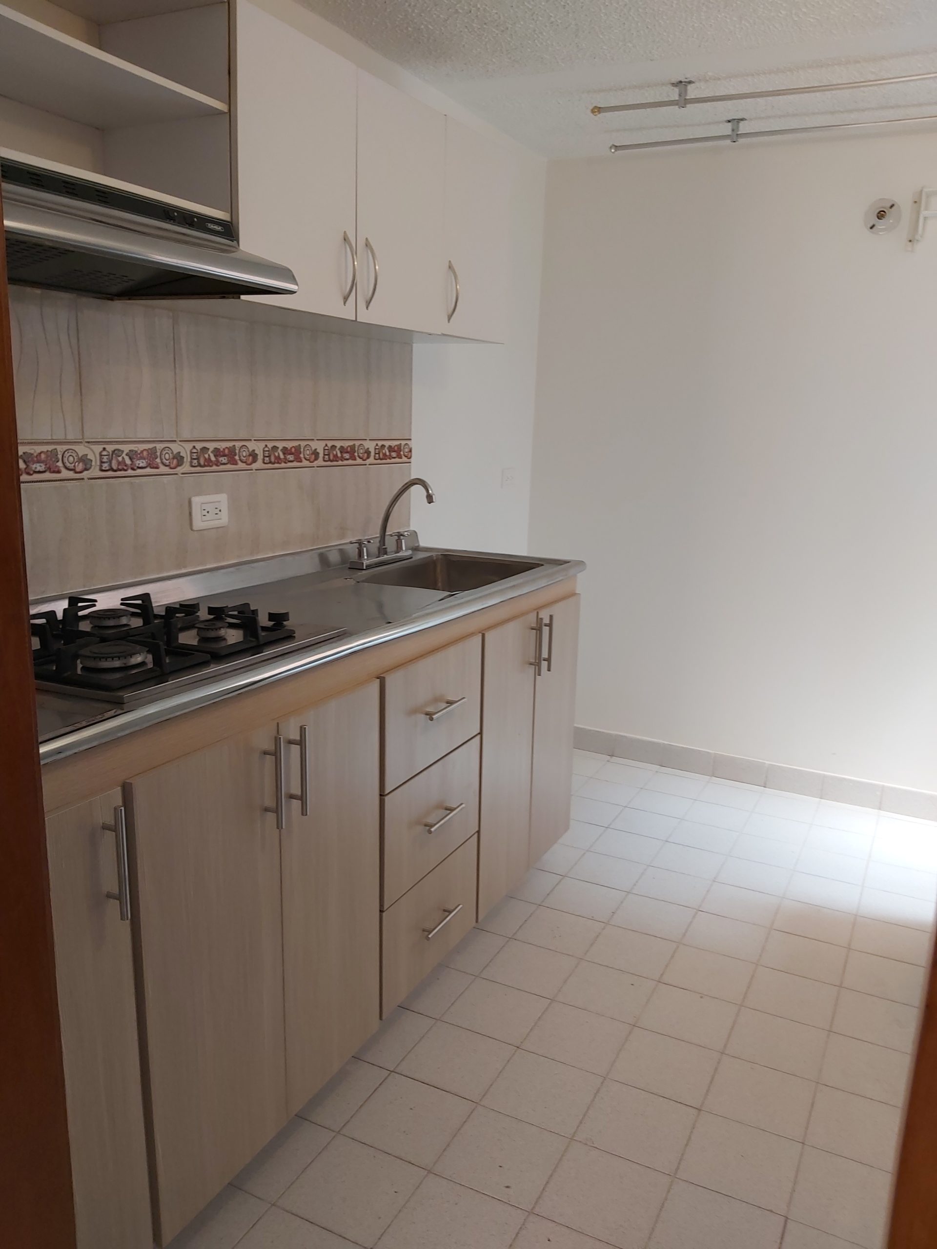 ARRIENDO APARTAMENTO LA CANDELARIA SECTOR COLONIAL - OPORTUNIDAD