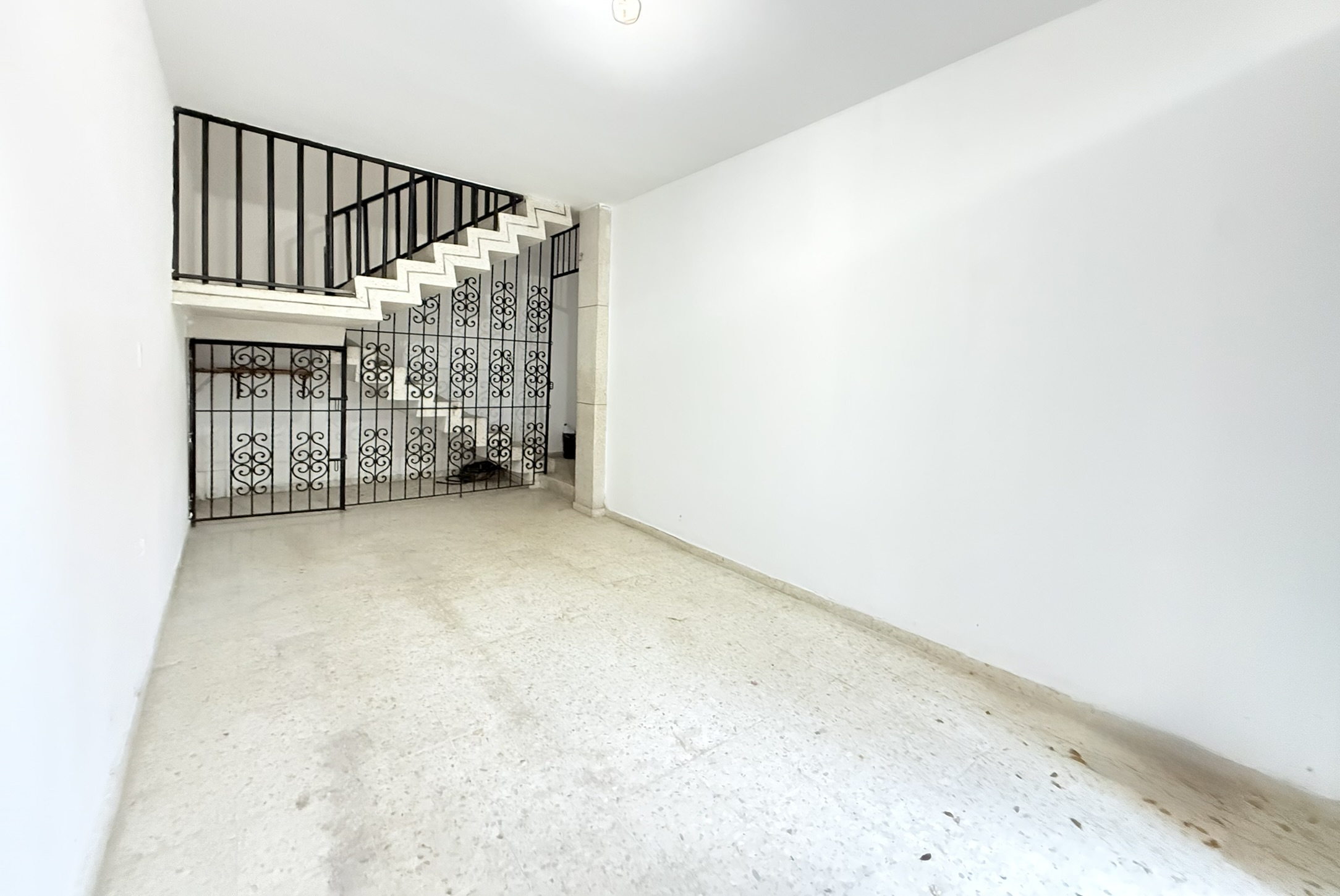 Casa amplia de 3 niveles con terraza en Colseguros – Cali 4 48447420251019120559.jpeg