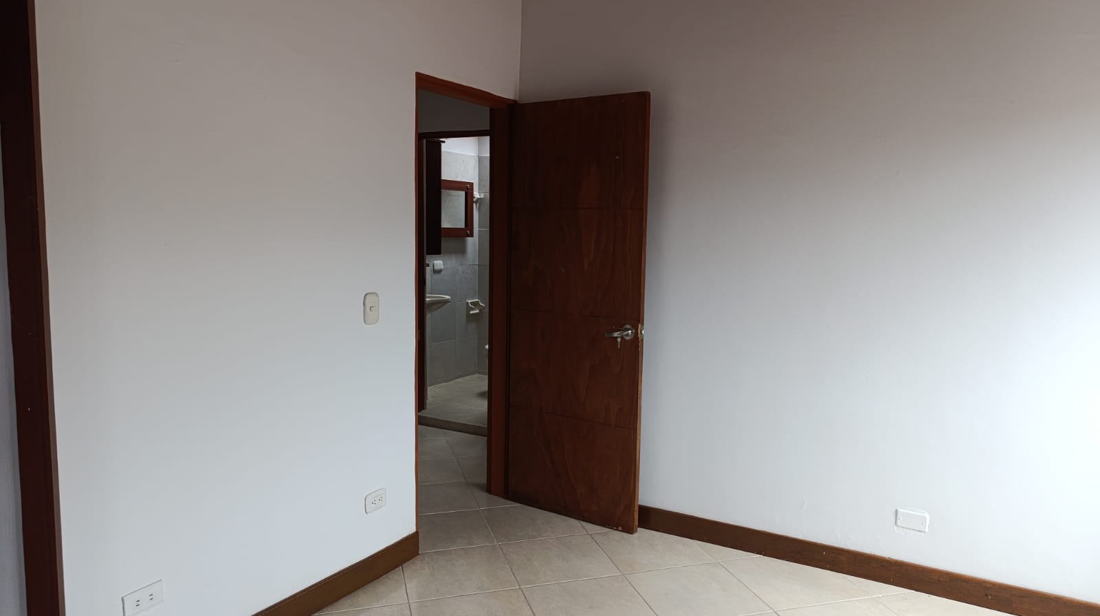 APARTAMENTO EN ARRIENDO EN LA CEJA, CUARTO PISO. 20 7933120251027100133.jpeg