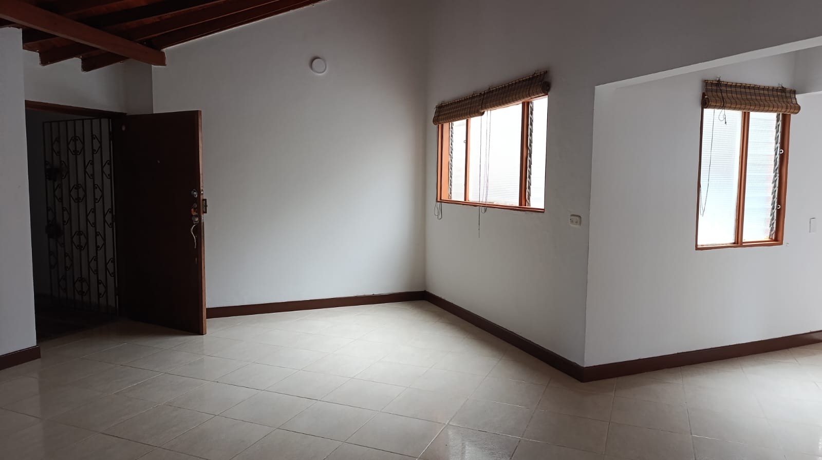APARTAMENTO EN ARRIENDO EN LA CEJA, CUARTO PISO. 6 79331520251027100136.jpeg