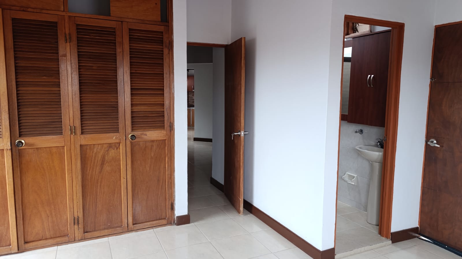 APARTAMENTO EN ARRIENDO EN LA CEJA, CUARTO PISO. 11 7933320251027100133.jpeg