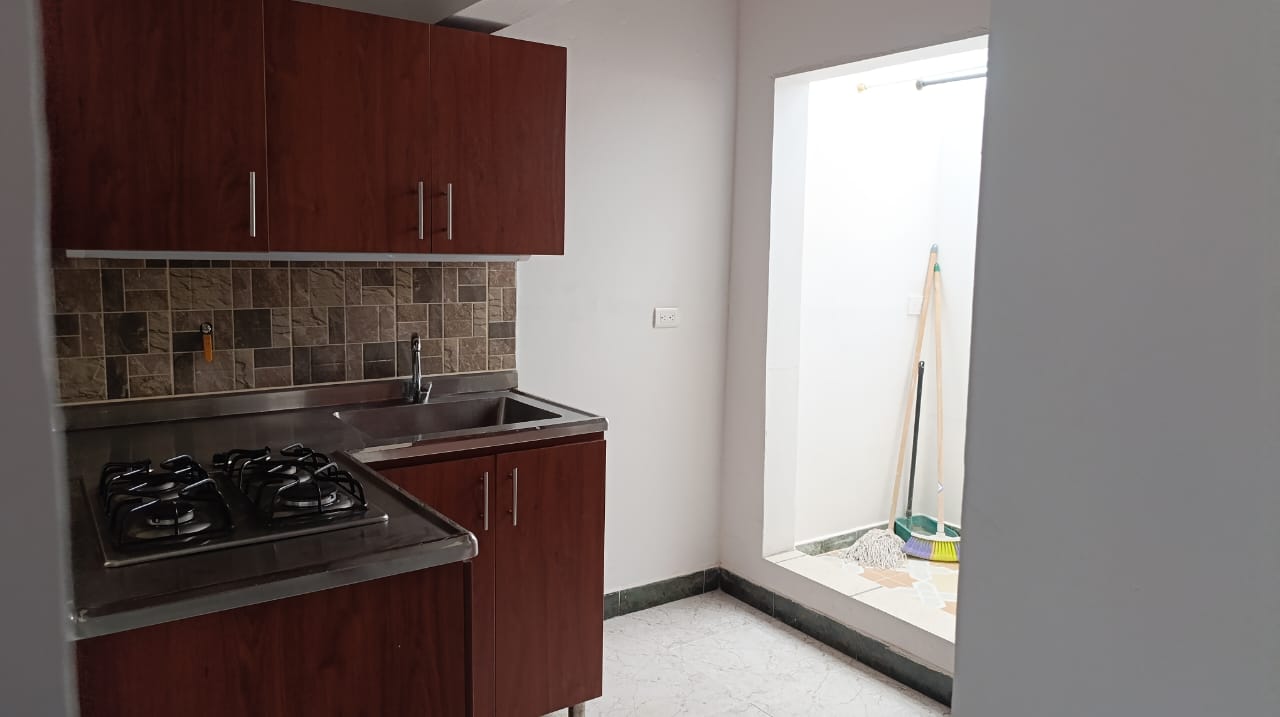 APARTAESTUDIO EN ARRIENDO EN LA CEJA, TERCER PISO. 1 7933620251024041306.jpeg