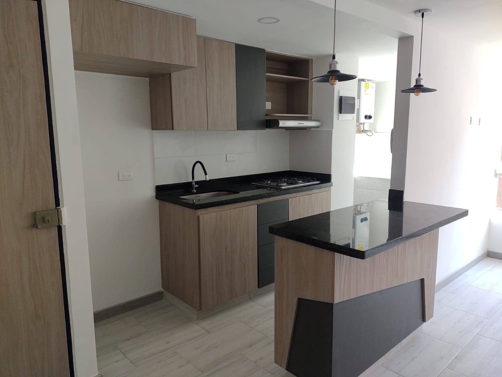 CASA PARA VENTA 1 PISO CARMEN DE VIBORAL