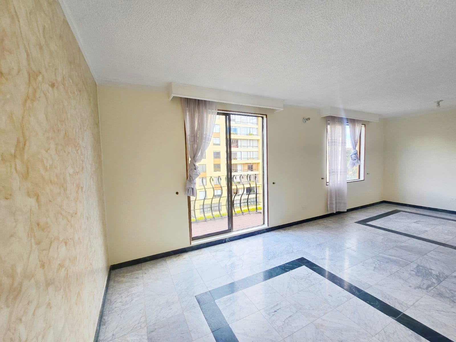 Arriendo de Apartamento Chicó Navarra – 2 Parqueaderos 26 Arriendo de Apartamento Chicó Navarra – 2 Parqueaderos