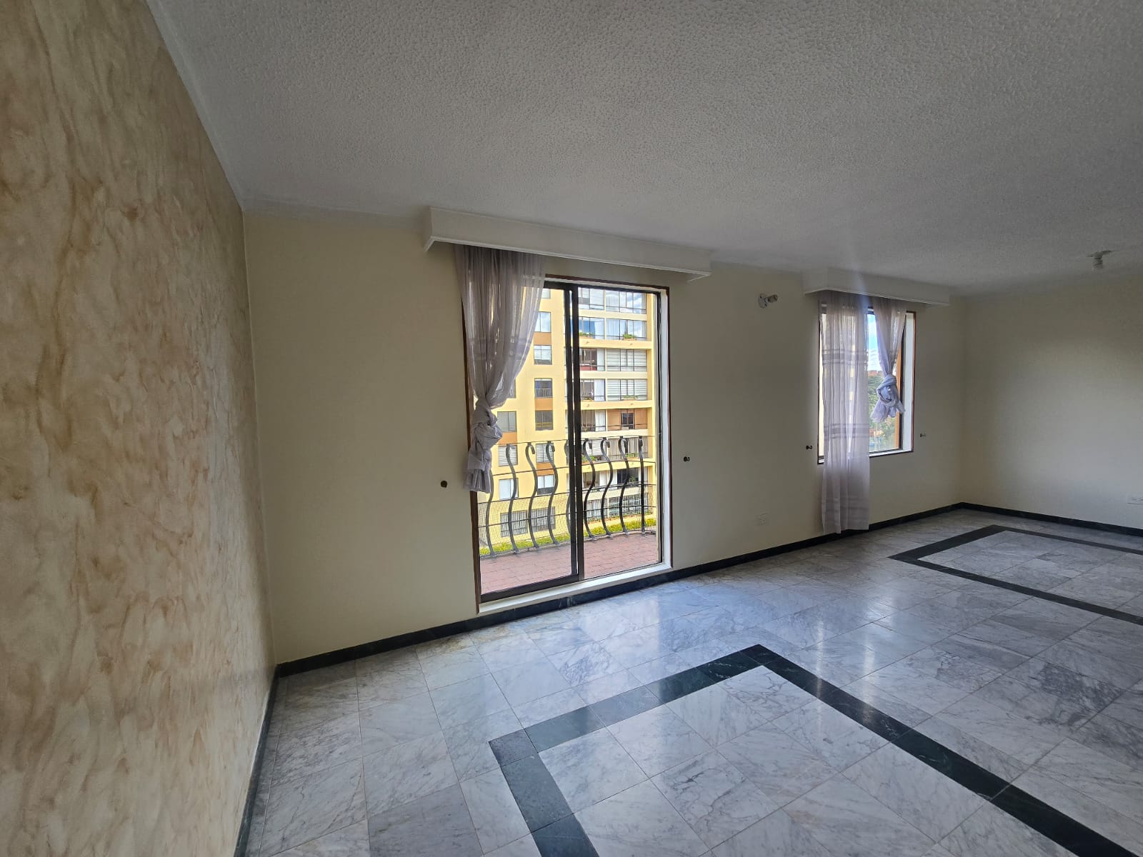 Arriendo apto ciudad salitre cerca a Maloka 14 79811320250916063414.jpg