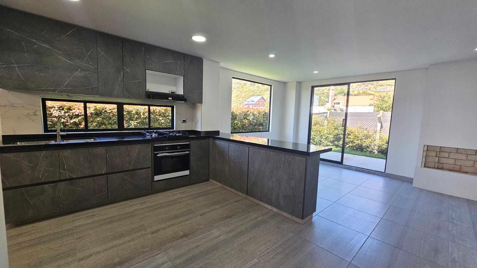 SE ARRIENDA CASA EN COTA, VEREDA LA MOYA ,CAMELLON DE LOS MANZANOS 6 79812320240111124902.jpg