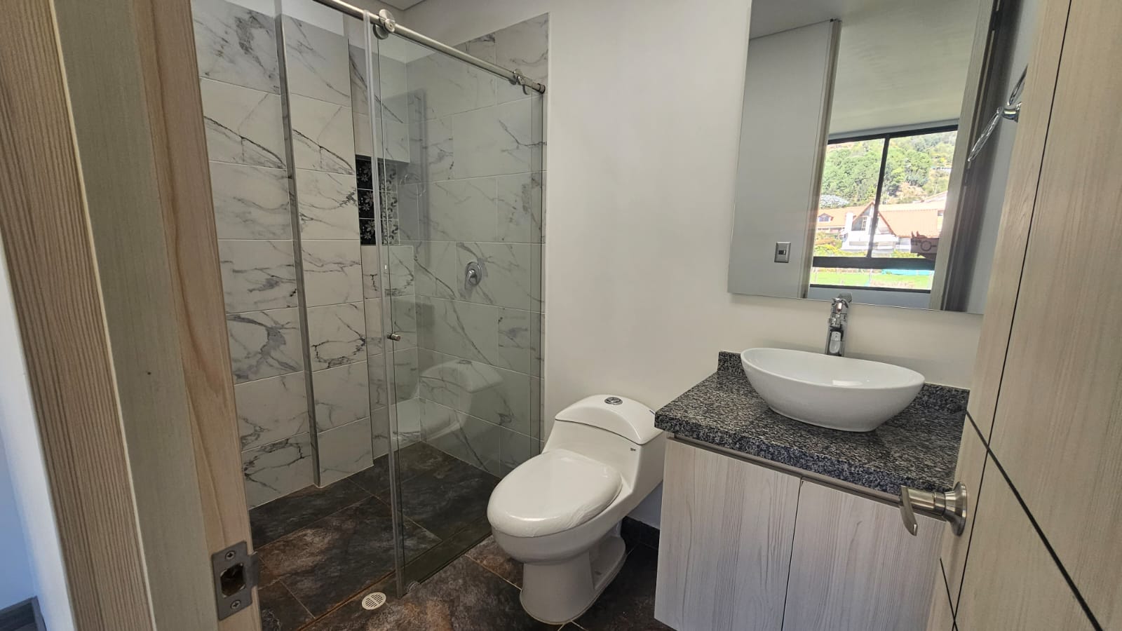 SE ARRIENDA CASA EN COTA, VEREDA LA MOYA ,CAMELLON DE LOS MANZANOS 15 79812520240111124903.jpg