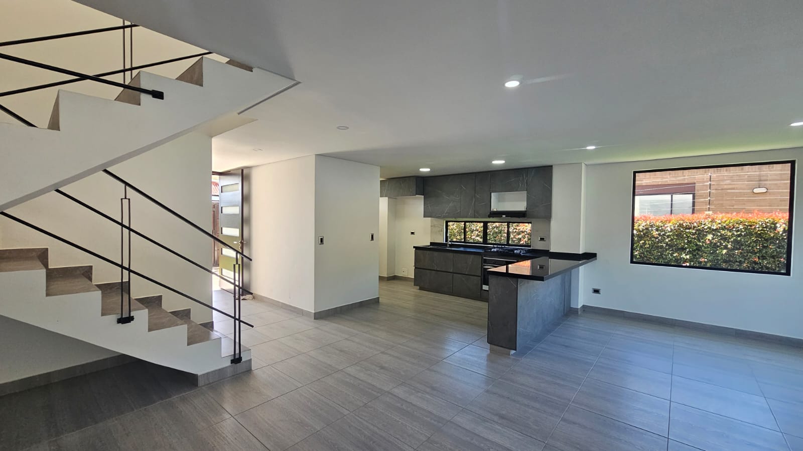 SE ARRIENDA CASA EN COTA, VEREDA LA MOYA ,CAMELLON DE LOS MANZANOS 3 79813320240111124905.jpg