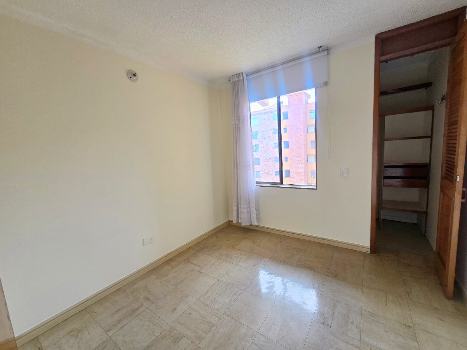 Arriendo apto ciudad salitre cerca a Maloka 6 7981520250916063317.jpg