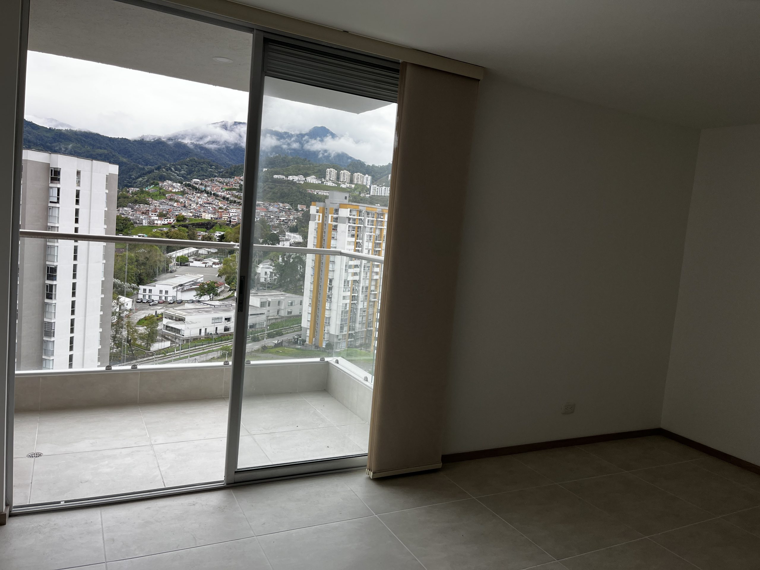 ARRIENDO APARTAMENTO EN LAURELES MANIZALES | ARRIENDOS MZL 9 83931720251029051853.jpg