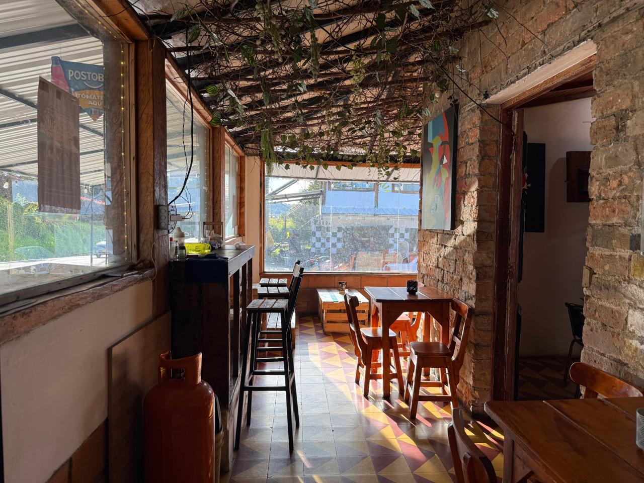 Casa local en santa Elena para Restaurante 11 944951020251028122120.jpeg