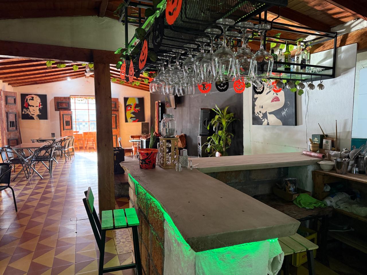 Casa local en santa Elena para Restaurante 3 94495320251028122118.jpeg