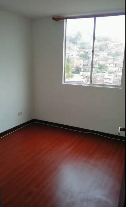 Agradable apartamento muy cerca del centro de Bogotá. Parqueadero privado. 5 Agradable apartamento muy cerca del centro de Bogotá. Parqueadero privado.