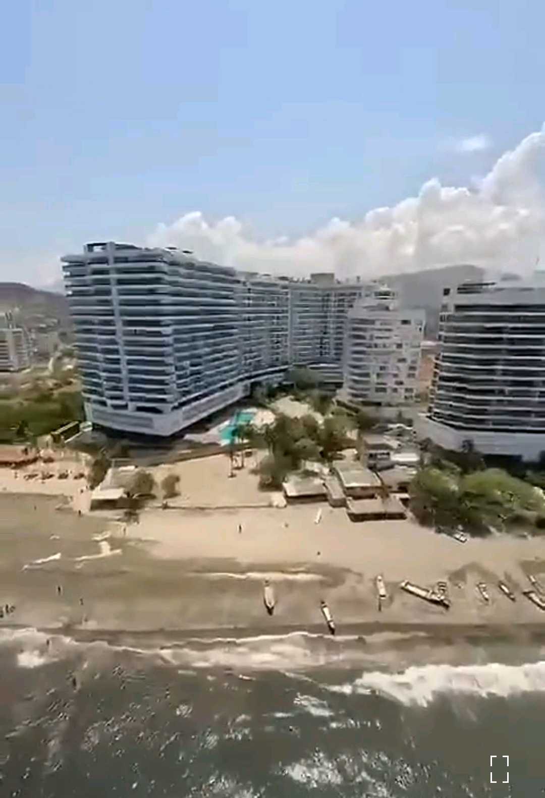 Apto en venta frente a la playa 13 apto_en_venta_frente_a_la_play_1761418609-0414_3514.jpeg