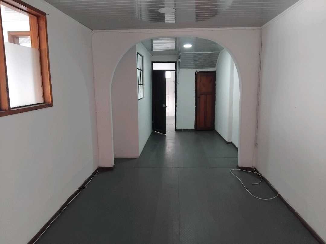 Amplio Edificio en arriendo Villavicencio de 3 niveles