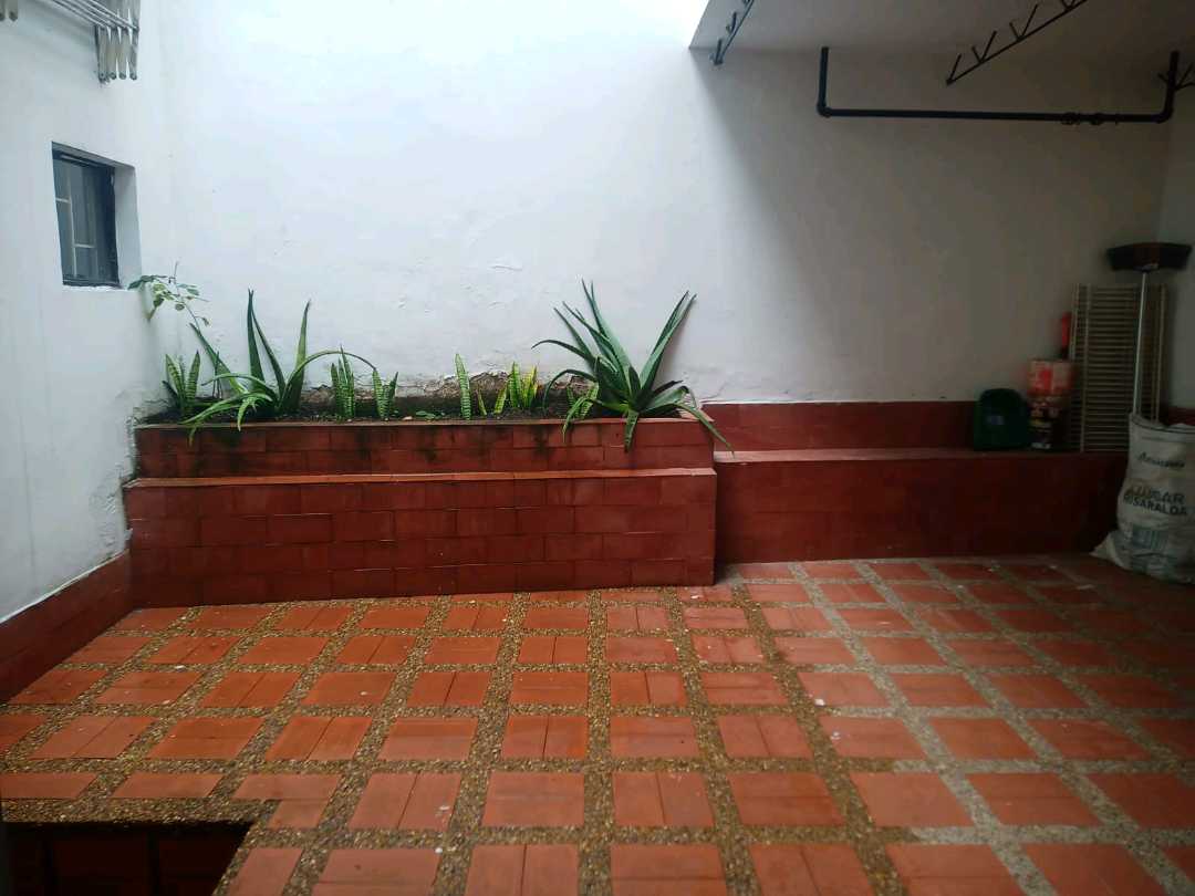 ARRIENDO CASA PALERMO MANIZALES CON GARAJE | ARRIENDOS MANIZALES 12 casa_palermo_1714744633-7208_1384.jpeg