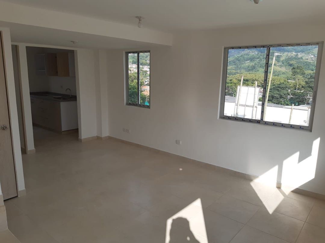 Arriendo casa esquinera cerca a bosques de la cuarela Dosquebradas 4 vendo_casa_esquinera_en_dosque_1756334462-1506_8931.jpeg