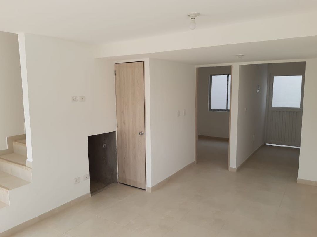 Arriendo casa esquinera cerca a bosques de la cuarela Dosquebradas 6 vendo_casa_esquinera_en_dosque_1756334467-8434_2963.jpeg