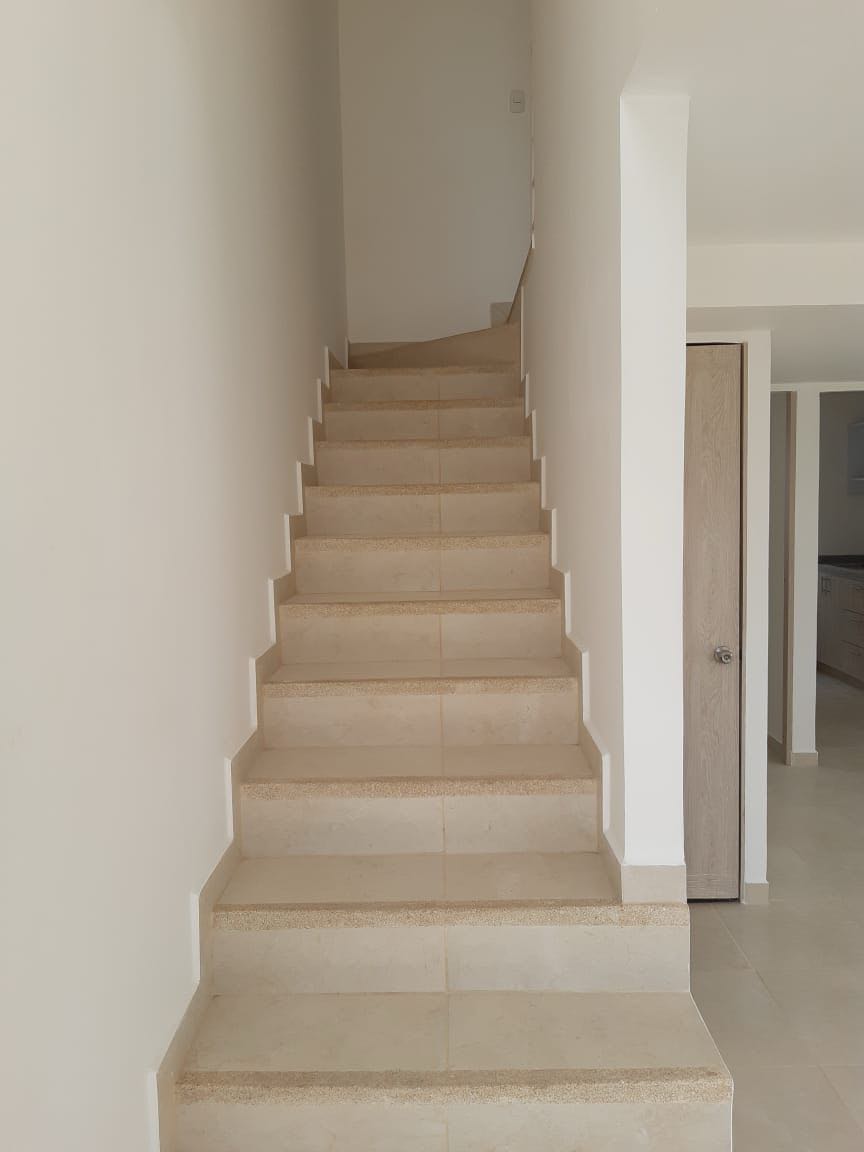 Arriendo casa esquinera cerca a bosques de la cuarela Dosquebradas 13 vendo_casa_esquinera_en_dosque_1756334487-554_5045.jpeg