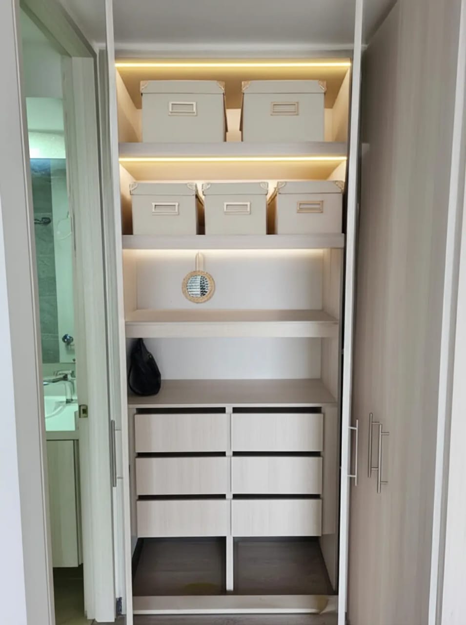 Arriendo hermoso apartamento en centro mayor. 12 Arriendo hermoso apartamento en centro mayor.