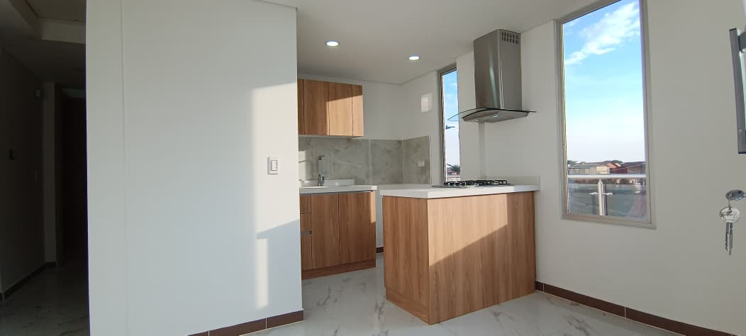 ARRIENDO LOCAL SEGUNDO PISO SOBRE LA CRA 5 COTA $2,400.000