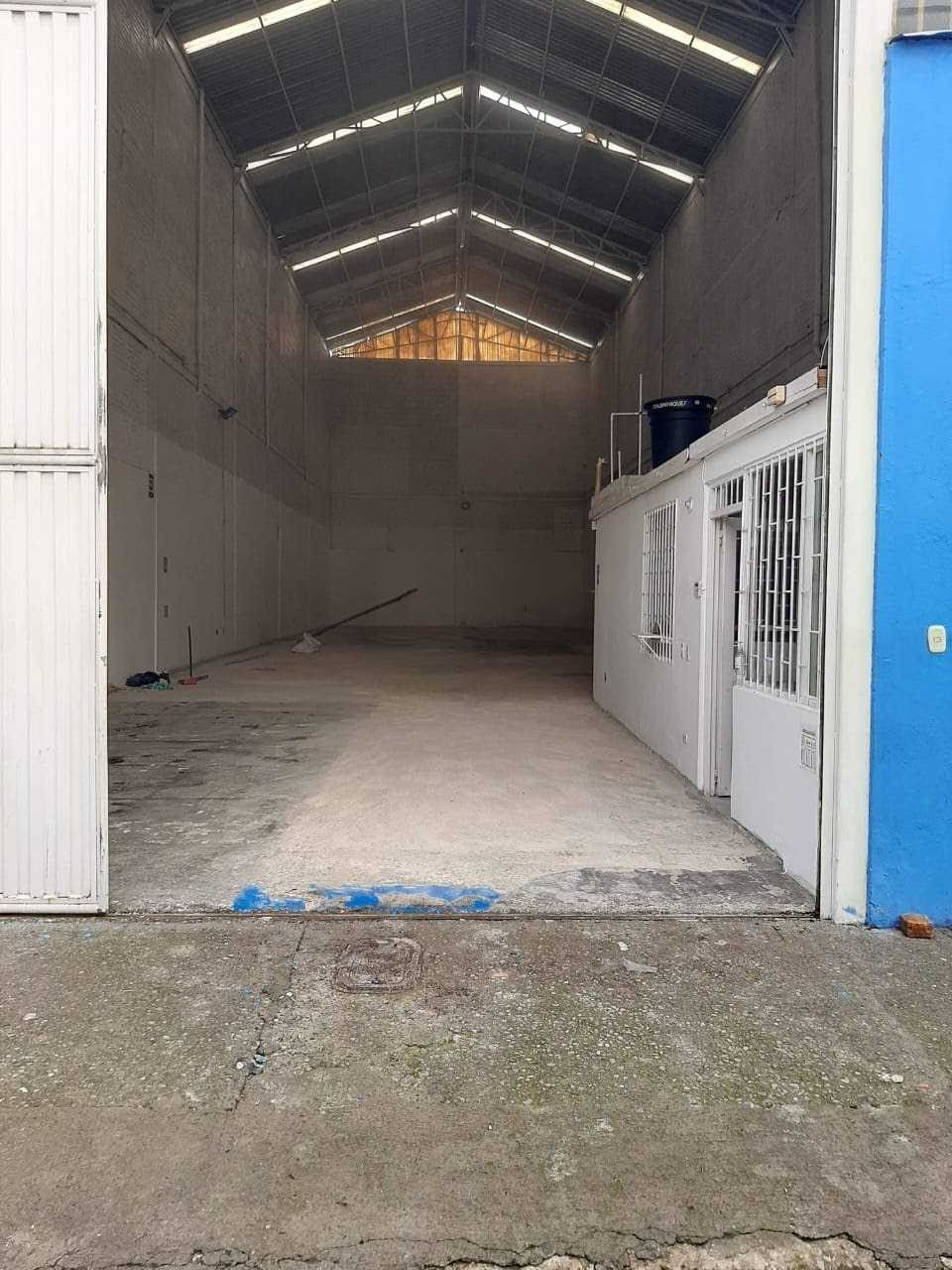 Bodega en arriendo – Las Ferias – 330 m²