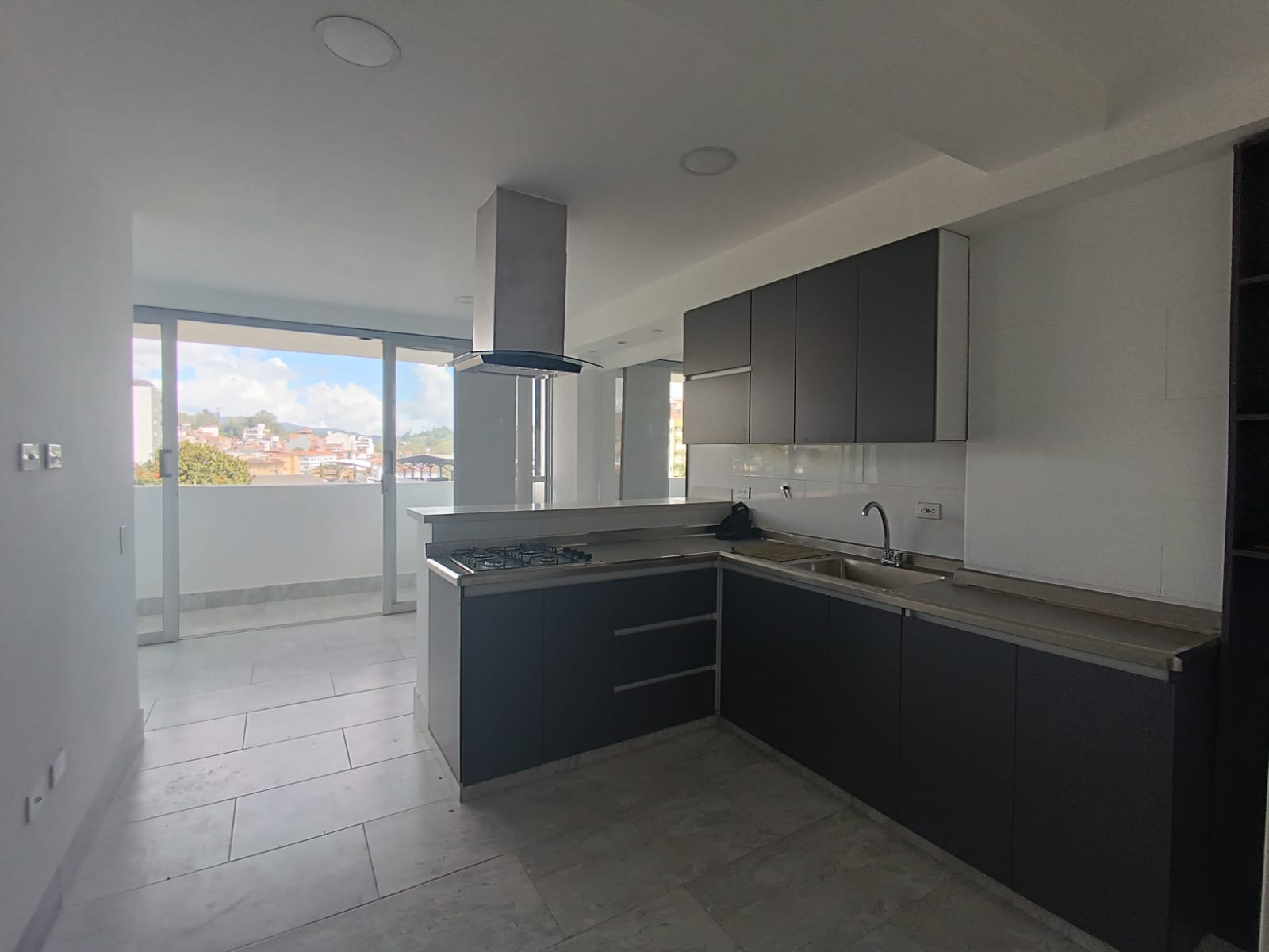 APARTAMENTO EN ARRIENDO EN RIONEGRO, EN EL PORVENIR